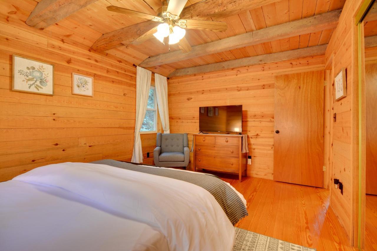 Serene Fancy Gap Cabin Retreat In Private Setting! Eksteriør billede