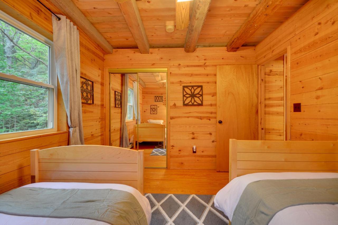 Serene Fancy Gap Cabin Retreat In Private Setting! Eksteriør billede