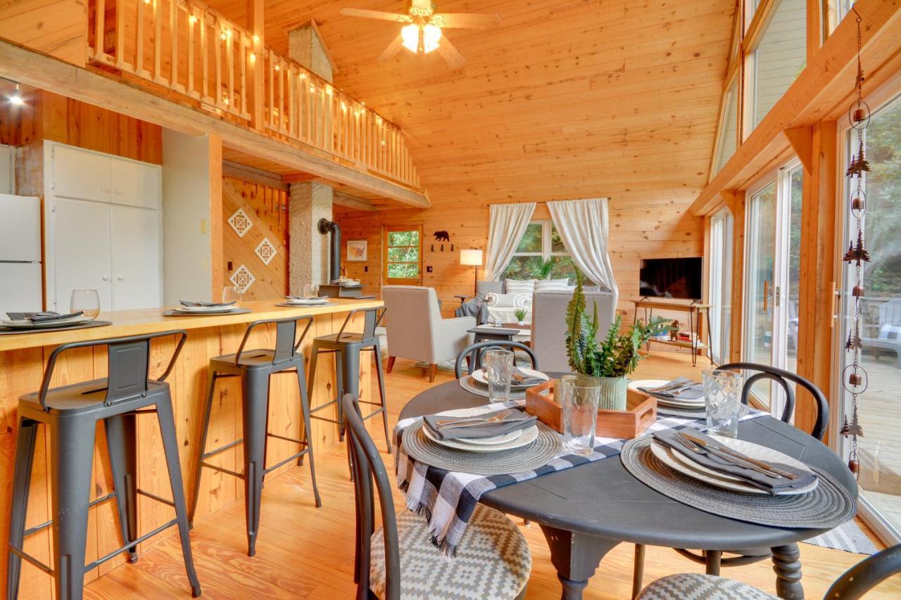 Serene Fancy Gap Cabin Retreat In Private Setting! Eksteriør billede