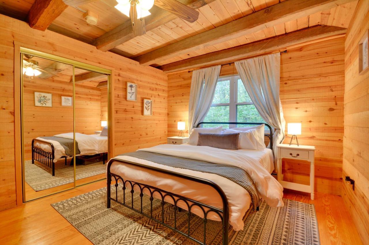 Serene Fancy Gap Cabin Retreat In Private Setting! Eksteriør billede